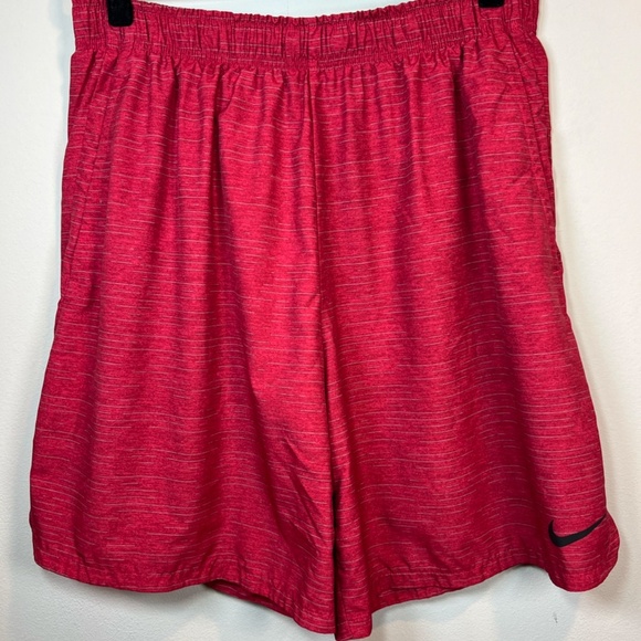 Nike Men's Dri-Fit 9" Woven Training Shorts Red Striped Unlined Pockets Size XXL - Picture 1 of 13